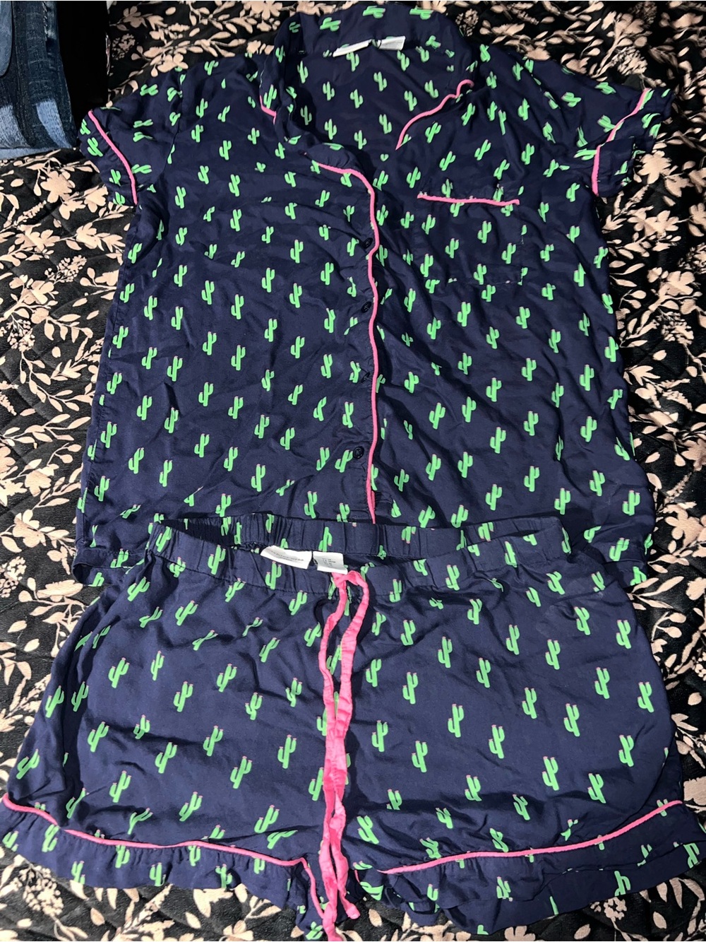 Cactus-Print Short Pajama Set with Pink Trim - Navy